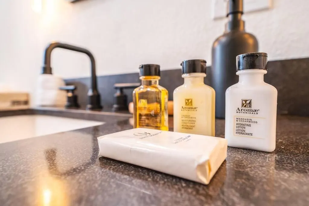 Splash And Relax By Homeslice Stays Scottsdale